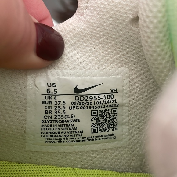 Women’s 6.5 Nike Air Max. - Picture 3 of 4